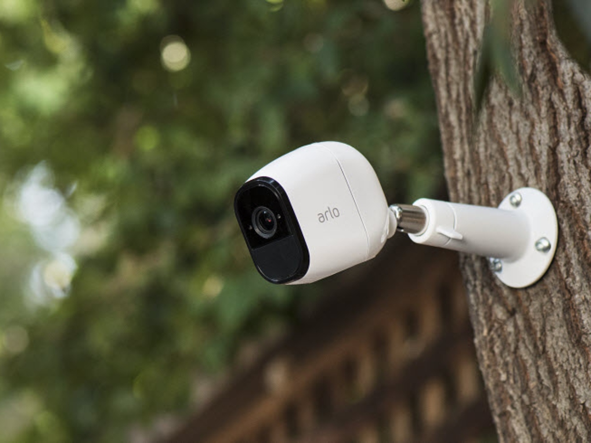 The Top Security Cameras That Work Without Internet Requirements